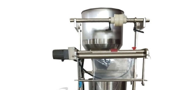 衡水市顆粒自動包裝機(jī)，明膠包裝機(jī)，魚食包裝機(jī)
