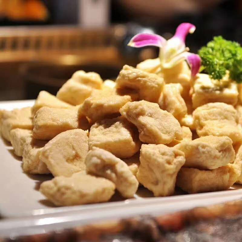 木棉豆腐是怎樣制作生產的，豆制品加工木棉豆腐機器投資