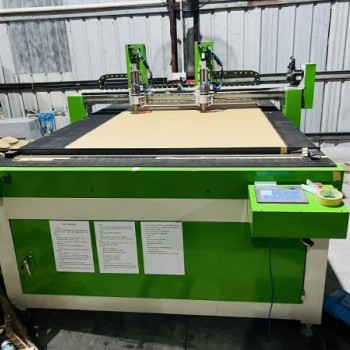 新型CAD數控圖形切割機，全自動蜂窩紙板立切機